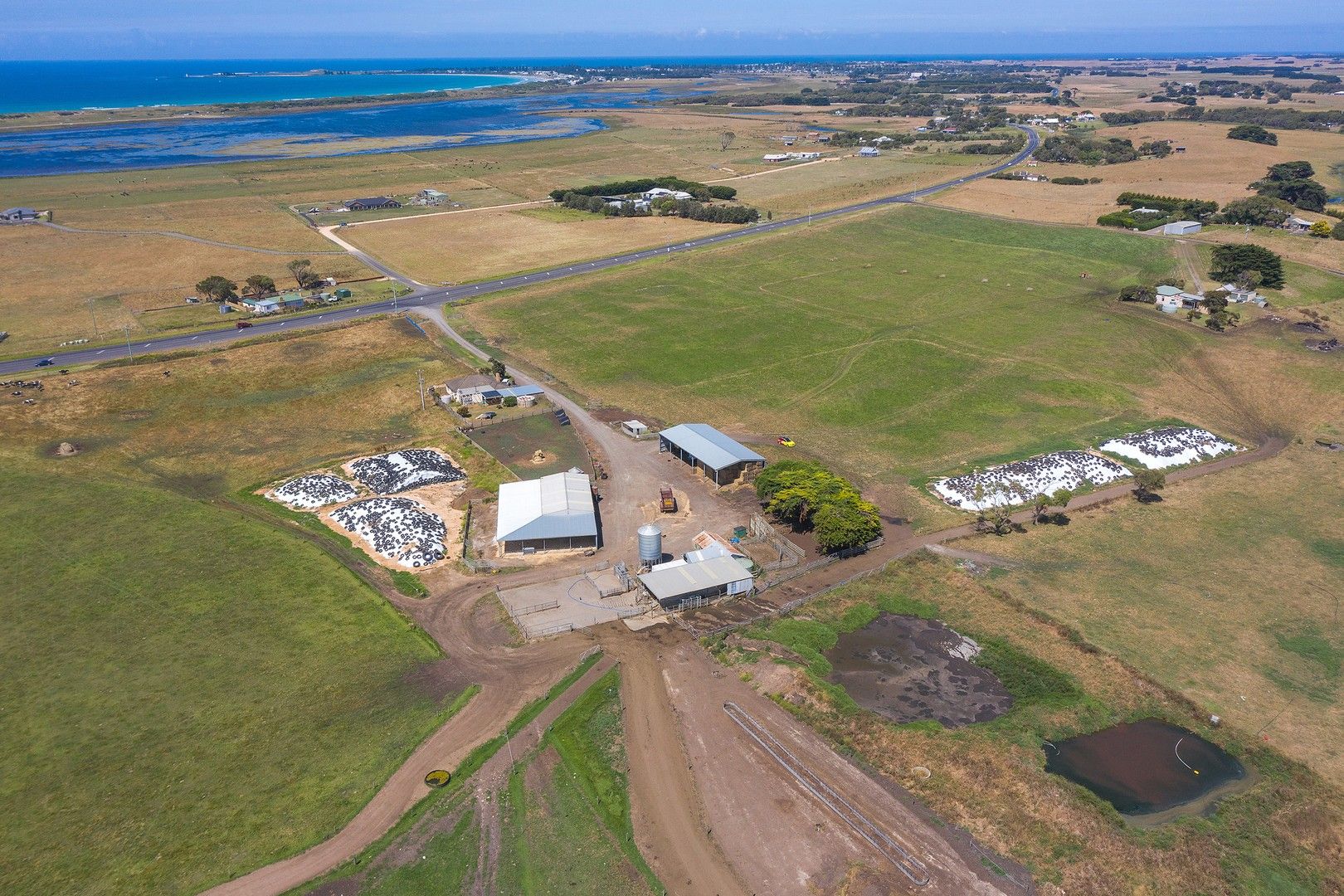 3 bedrooms Rural in 1694 Princes Highway PORT FAIRY VIC, 3284