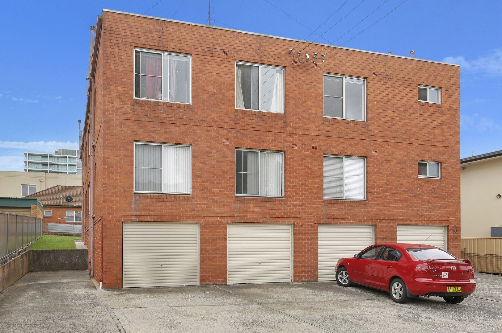 2 bedrooms Apartment / Unit / Flat in 4/38 Campbell Street WOLLONGONG NSW, 2500