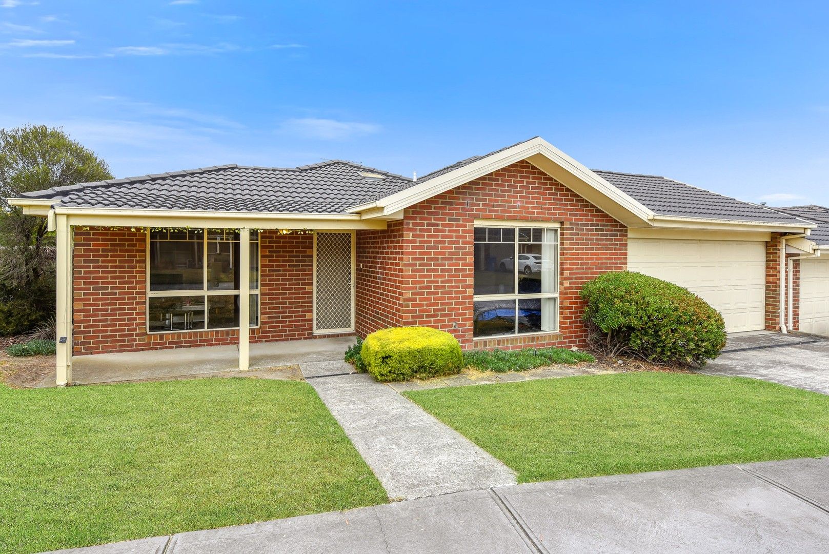 11/4 Paydon Way, Hampton Park VIC 3976, Image 0