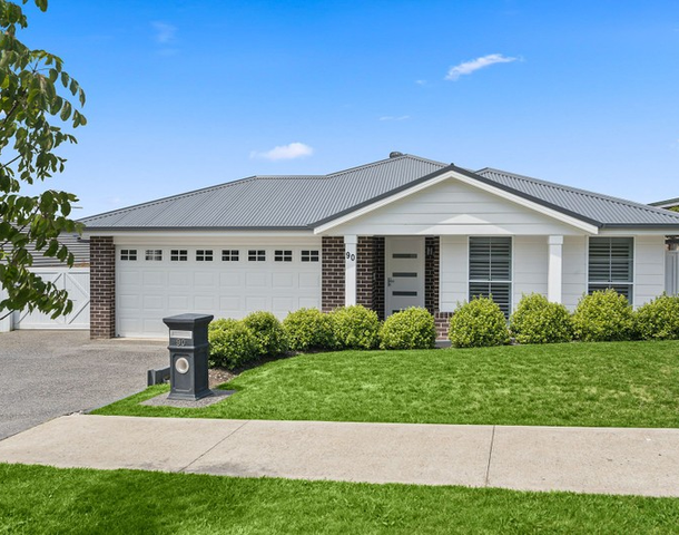 90 Darraby Drive, Moss Vale NSW 2577
