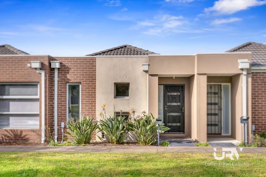 3 bedrooms House in 17 Hadley Lane CRAIGIEBURN VIC, 3064