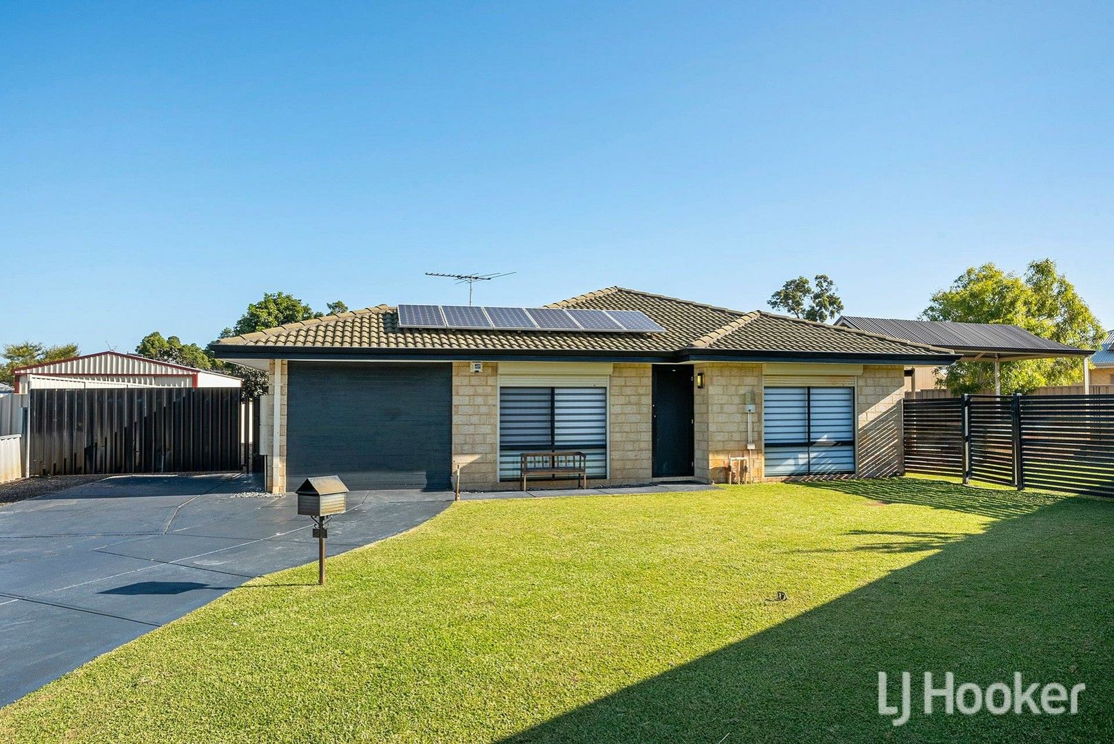 4 bedrooms House in 22 Rosella Place GOSNELLS WA, 6110