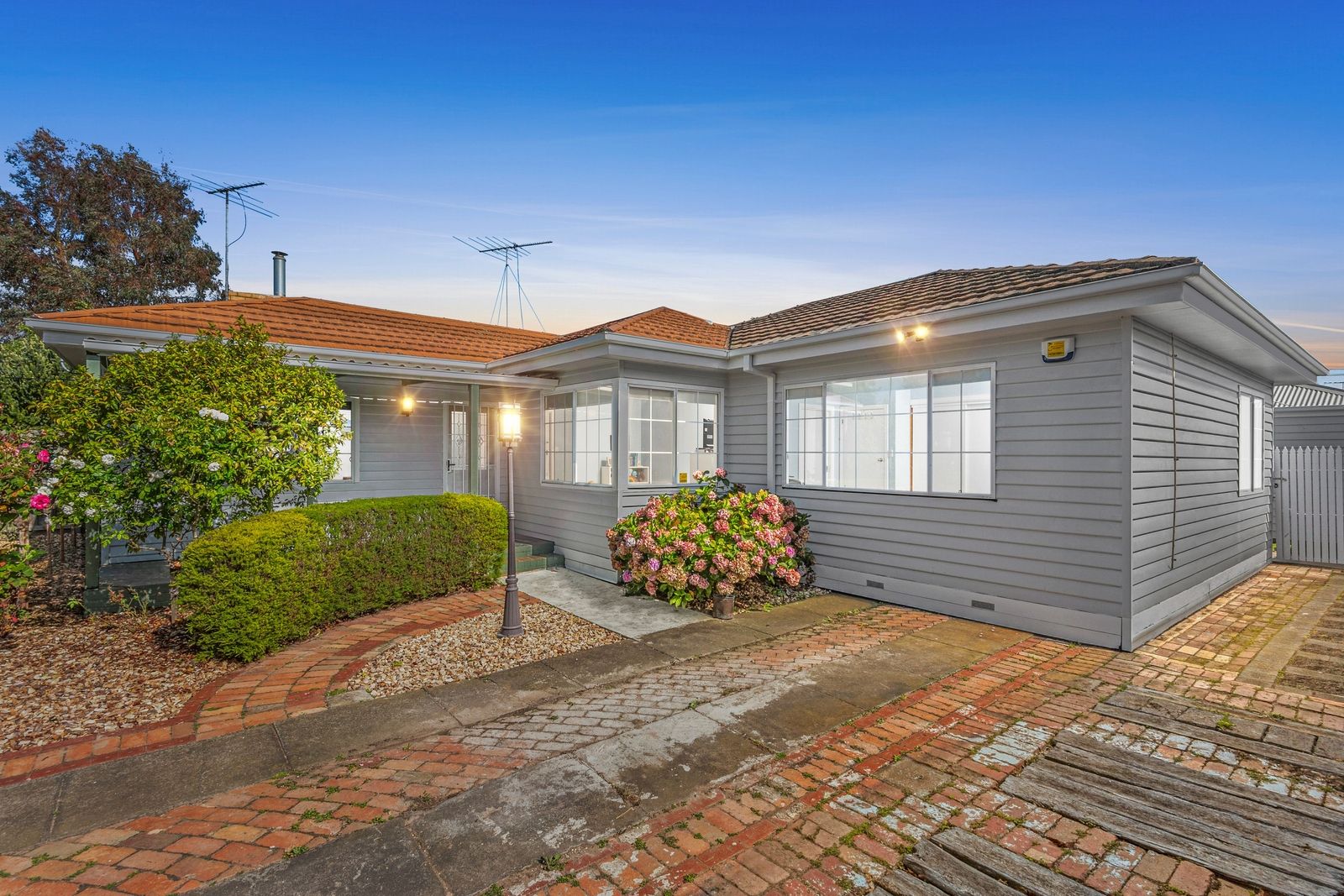 33 Truscott Street, Whittington VIC 3219, Image 0