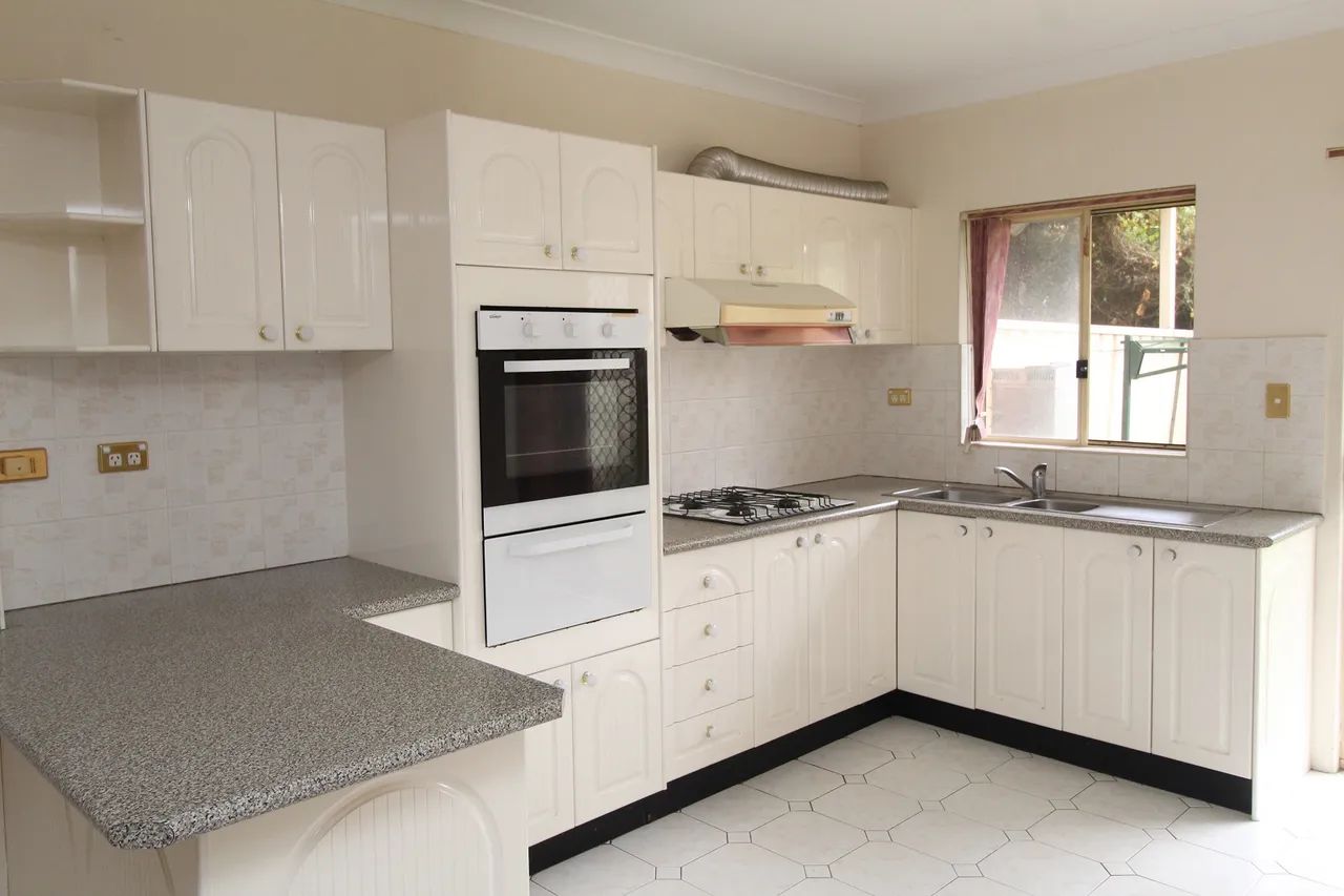 3 bedrooms Townhouse in 1/14 Ponyara Rd BEVERLY HILLS NSW, 2209