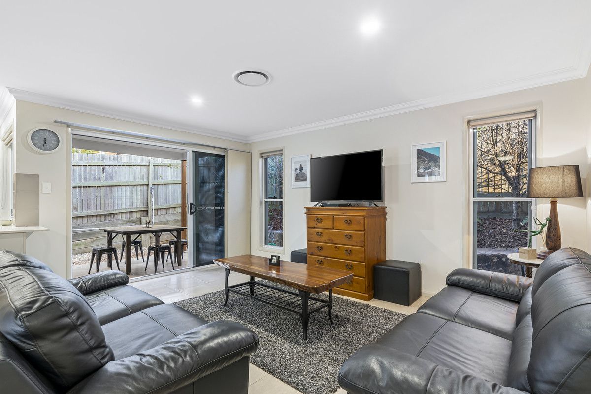 2/1a Alford Street, Mount Lofty QLD 4350, Image 2