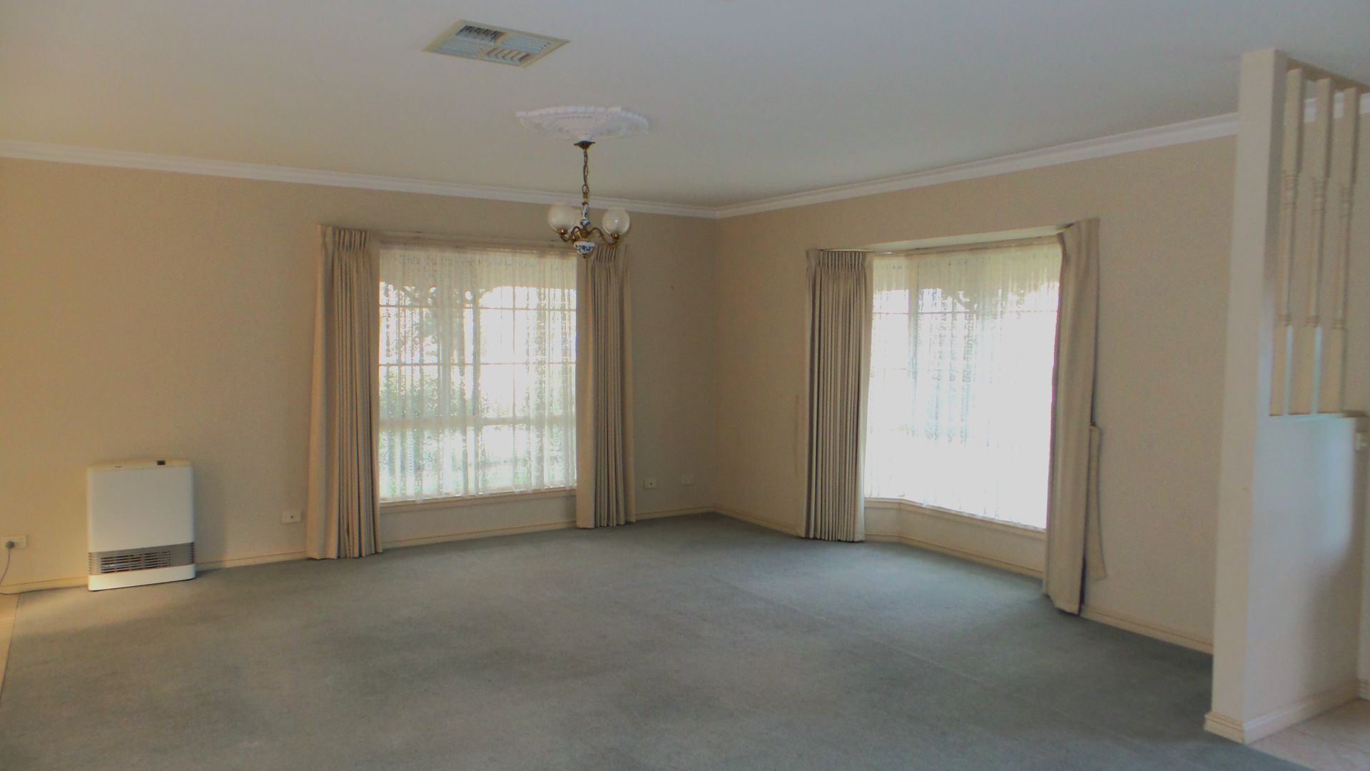 2 Yurunga Drive, Castlemaine VIC 3450 House For Rent Domain