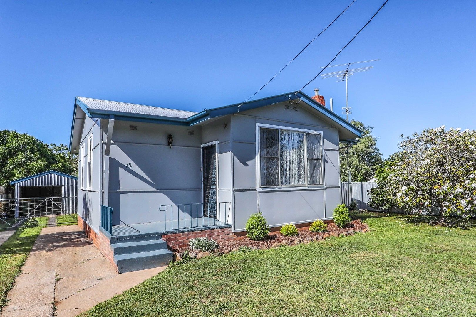 3 bedrooms House in 62 Matthews Avenue ORANGE NSW, 2800