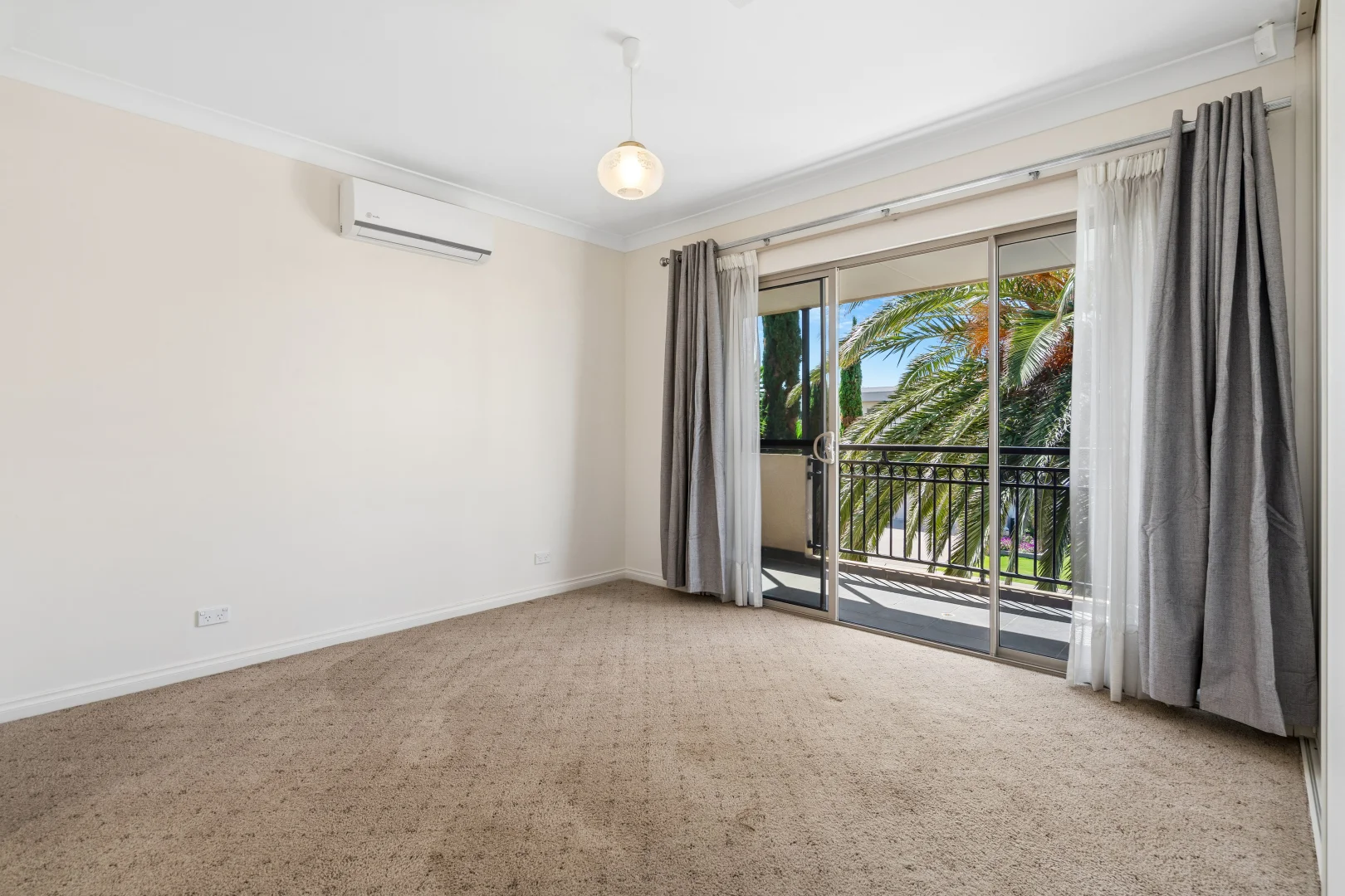 Additional image 13 of 5 Bluelake Court, Tennyson SA 5022