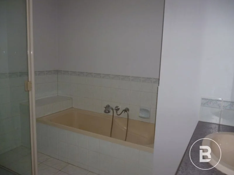 Additional image 6 of 2/3 Castle Court, Ballarat East VIC 3350