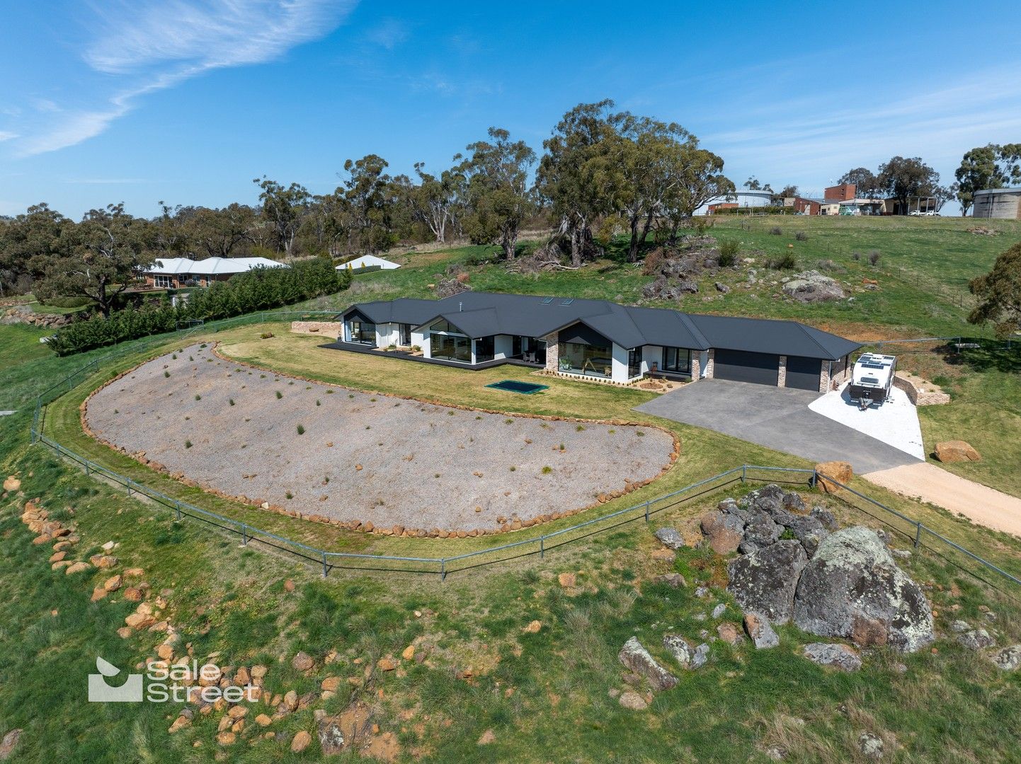 5 bedrooms House in 24 Daydawn Pl ORANGE NSW, 2800