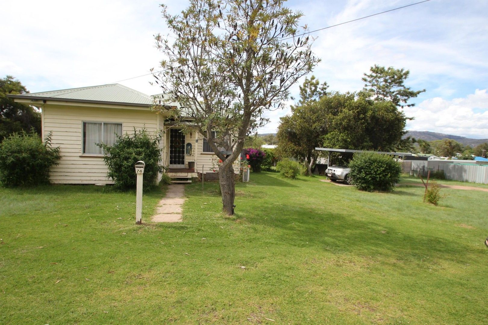 74 Rayleigh Street, Wallangarra QLD 4383, Image 0