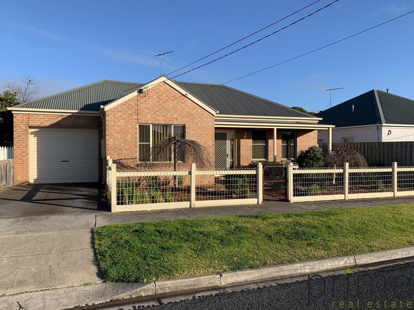 2 bedrooms Townhouse in 22 Breadalbane Street NEWCOMB VIC, 3219