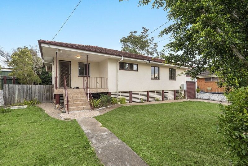 3 bedrooms House in 15 Baringa Avenue LOGAN CENTRAL QLD, 4114
