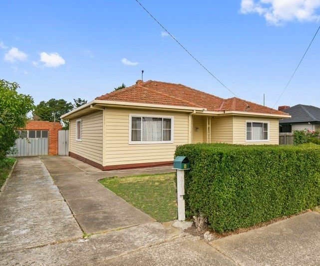 2 bedrooms House in 8 Blair Street BROADMEADOWS VIC, 3047