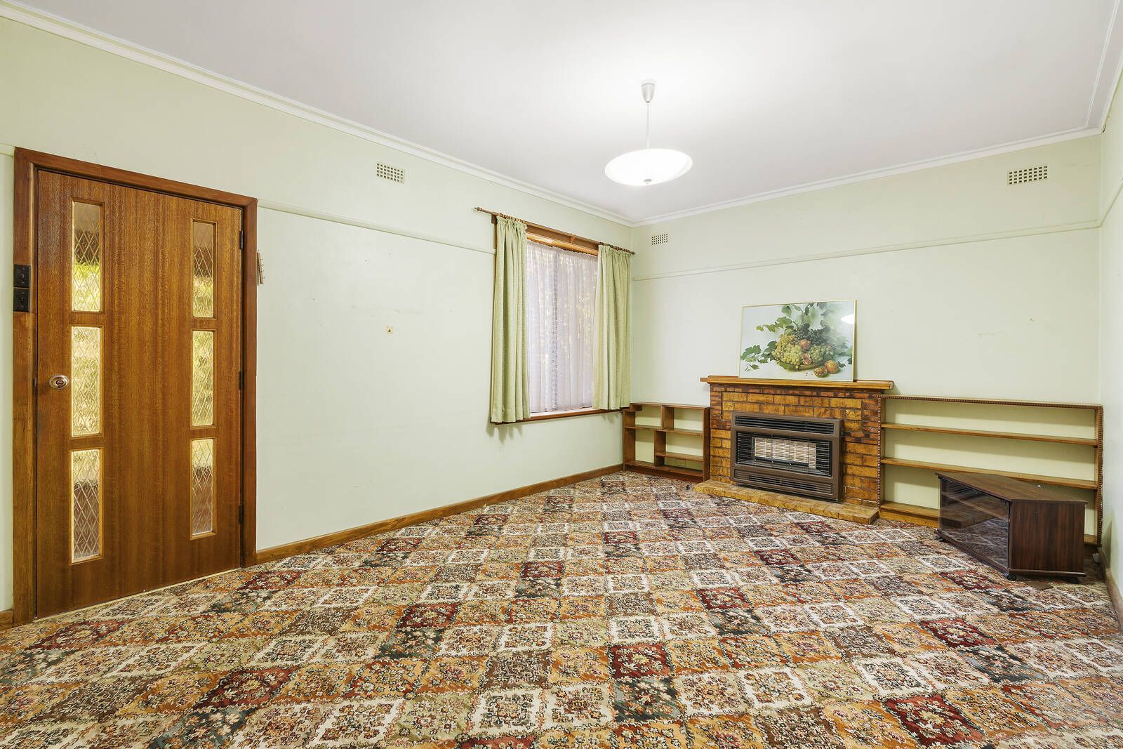 10 James Crescent, Hampton VIC 3188, Image 2