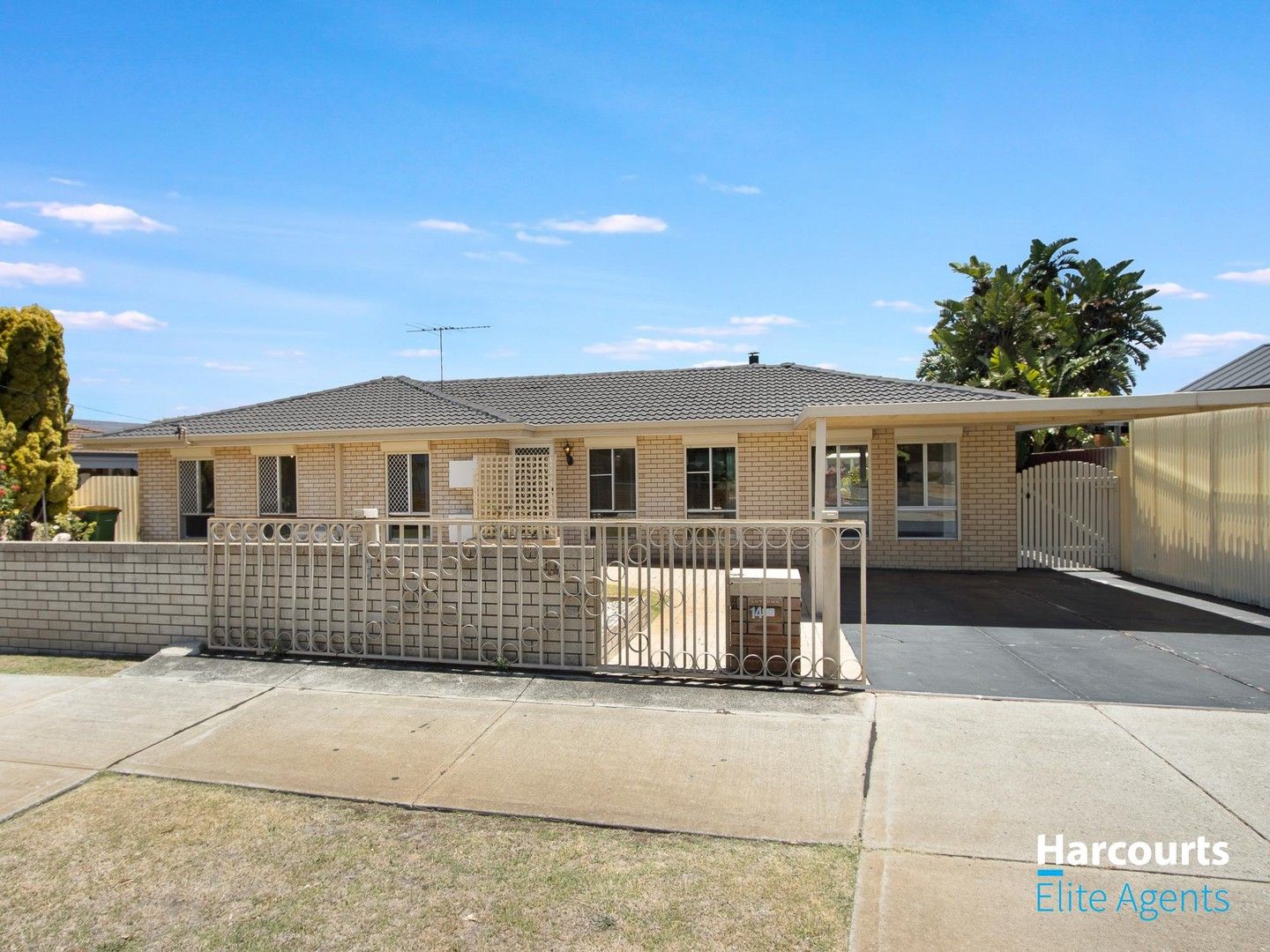 3 bedrooms House in 14 Townsend Road ROCKINGHAM WA, 6168