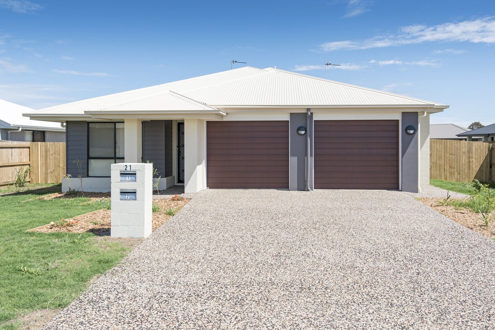 1 bedrooms Duplex in 2/21 Weebah Place CAMBOOYA QLD, 4358