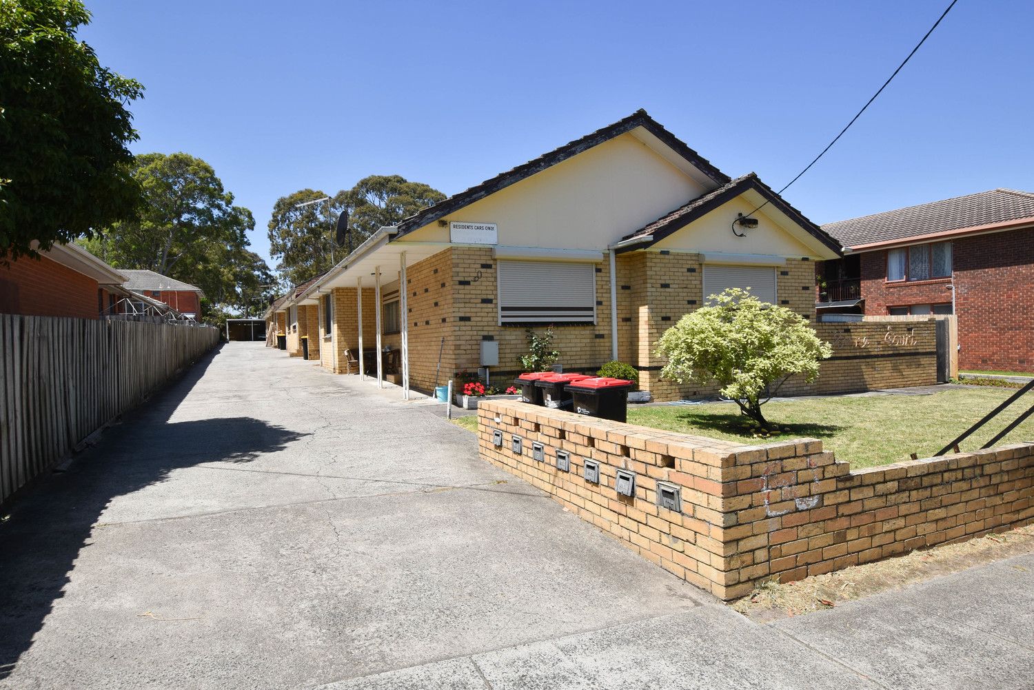 2 bedrooms Apartment / Unit / Flat in 4/60 Potter Street DANDENONG VIC, 3175