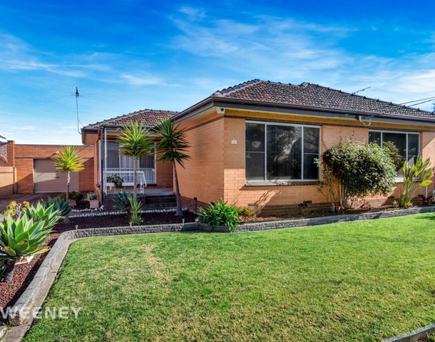 15 Protea Crescent, St Albans VIC 3021