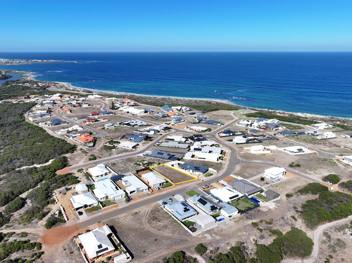 100 North Shore Drive, Dongara WA 6525