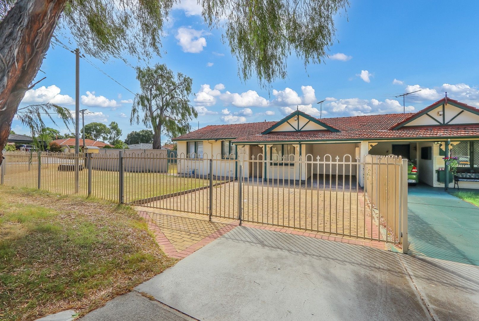 3 bedrooms Duplex in 16 Scanlon Way LOCKRIDGE WA, 6054