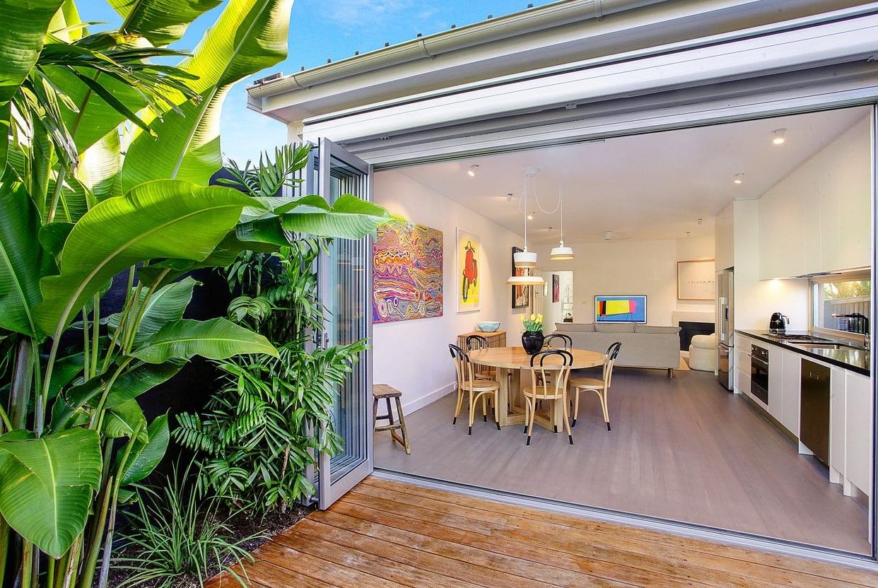 2 bedrooms House in 2 Vicars Avenue NORTH BONDI NSW, 2026