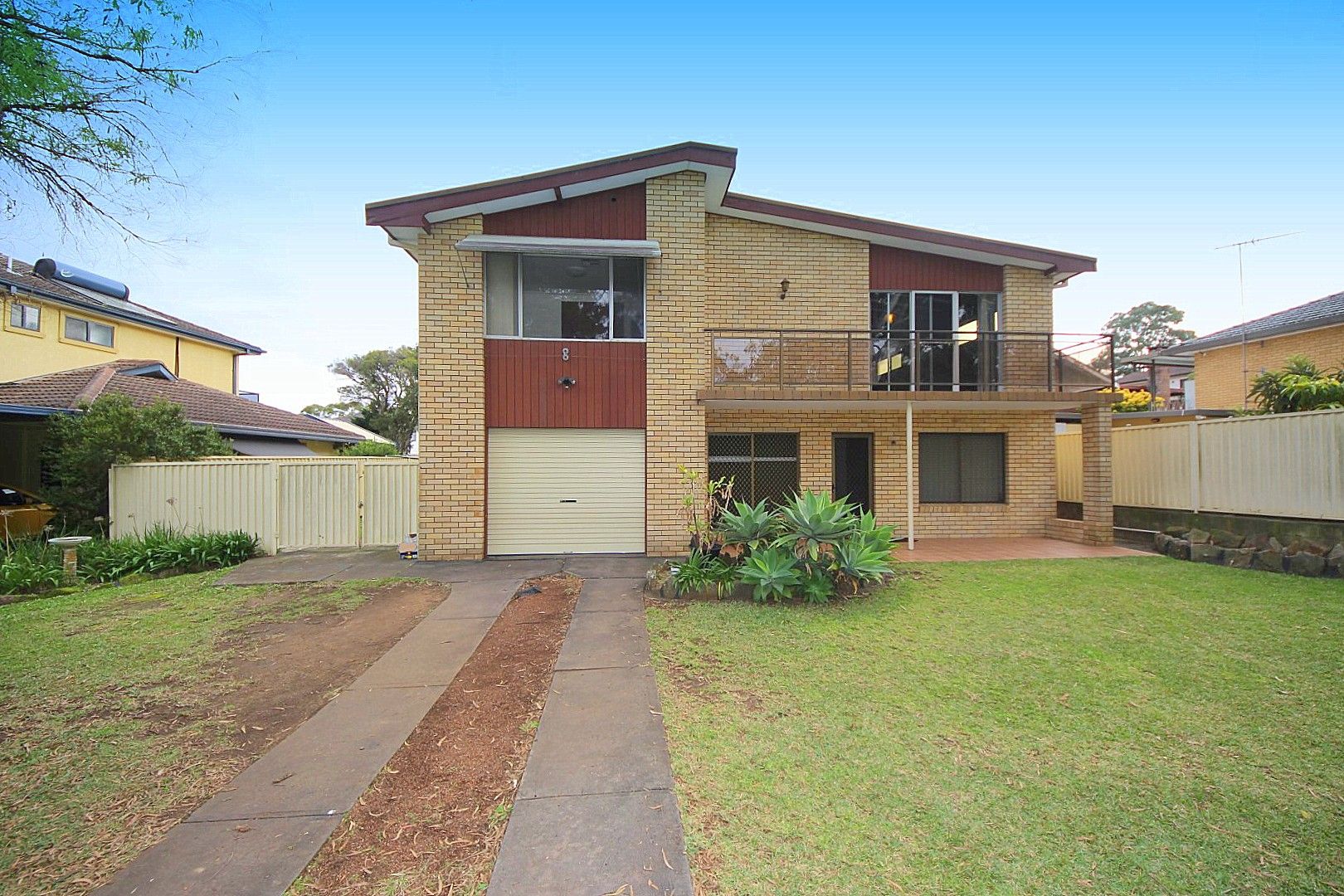 4 bedrooms House in 16 Grace Avenue GEORGES HALL NSW, 2198