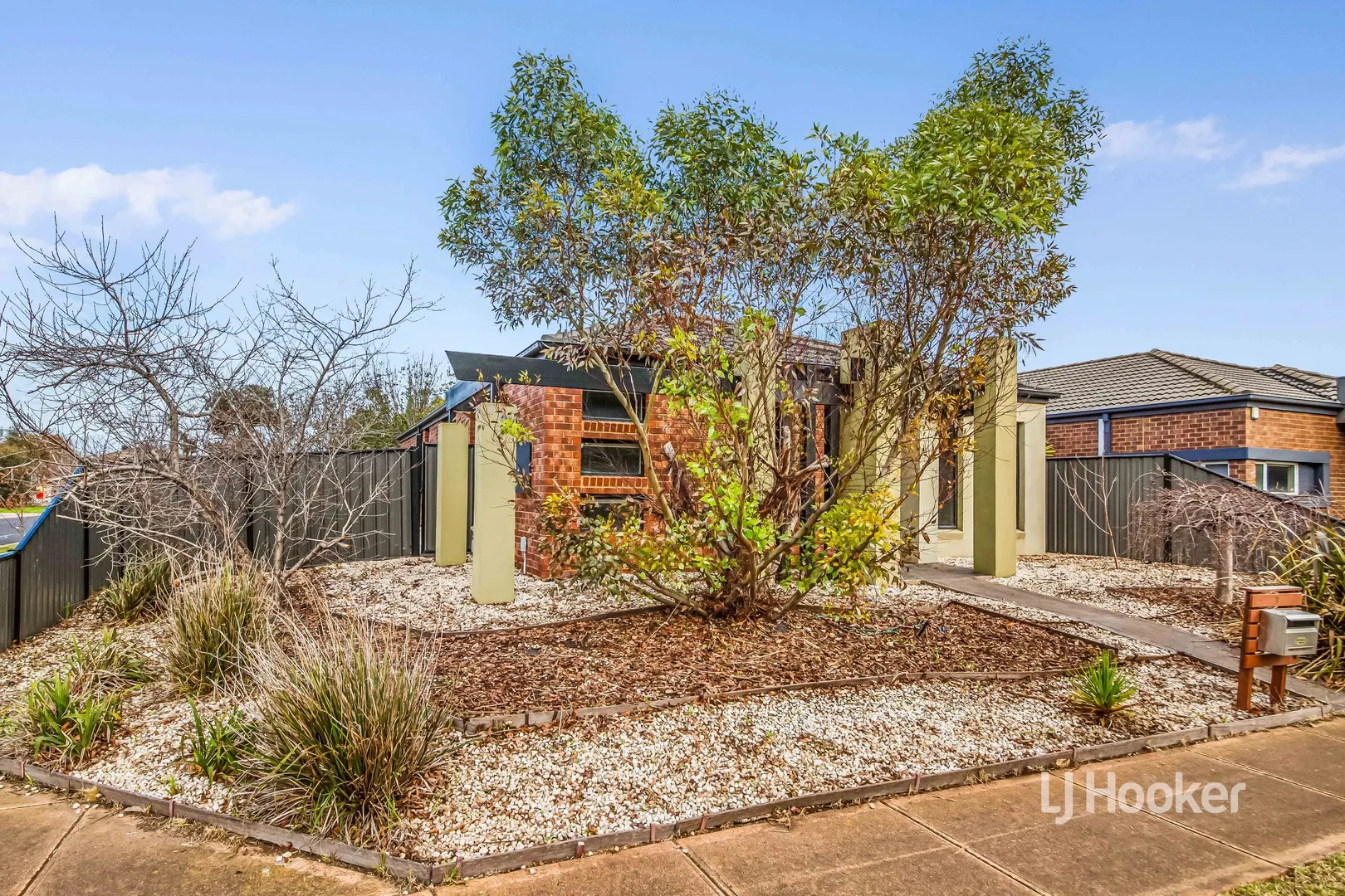 Beautifully Presented Home in Prestigious Innisfail Estate! APPLICATIONS NOW OPEN, Point Cook