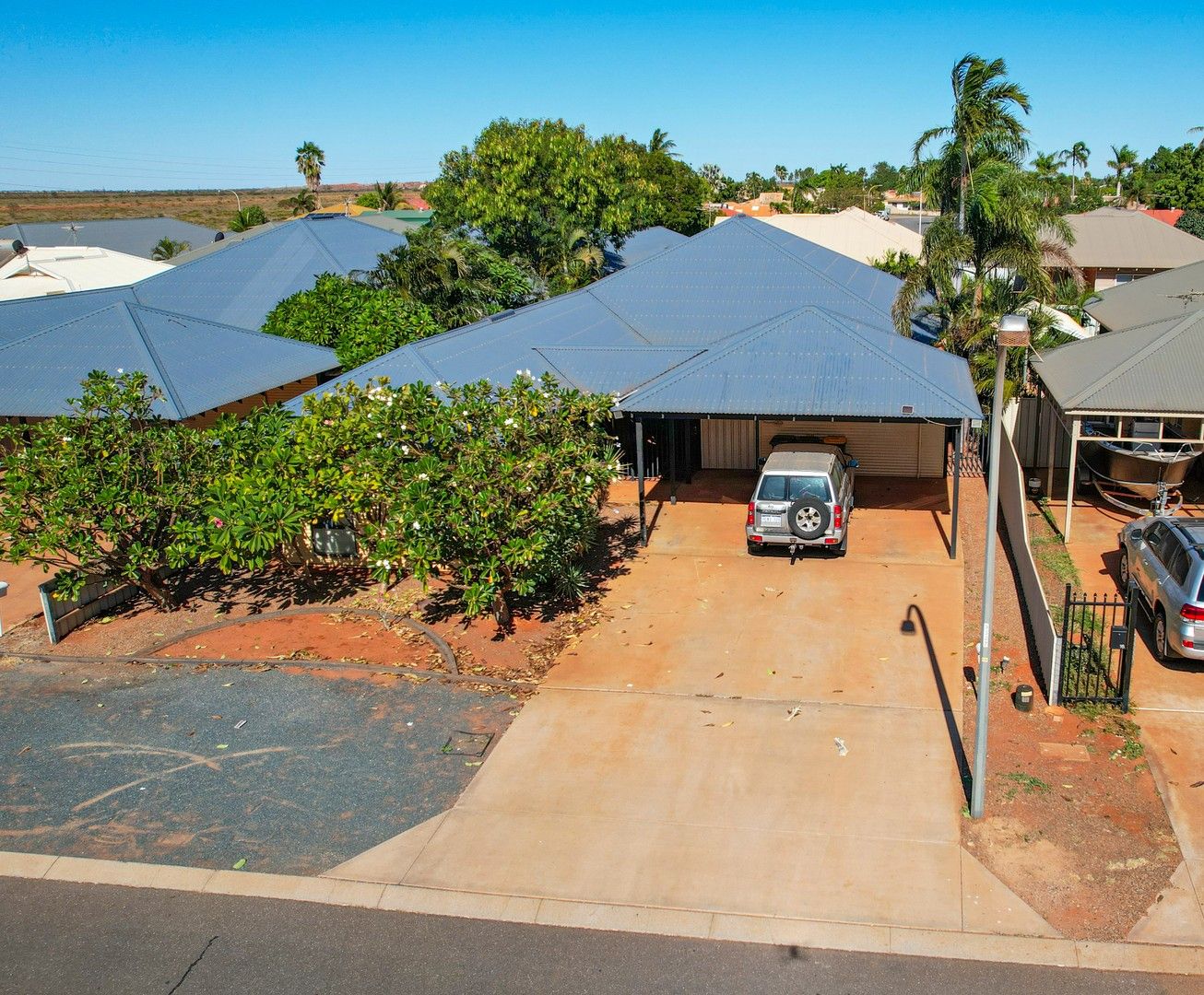 4 bedrooms House in 18 Dowitcher Avenue SOUTH HEDLAND WA, 6722