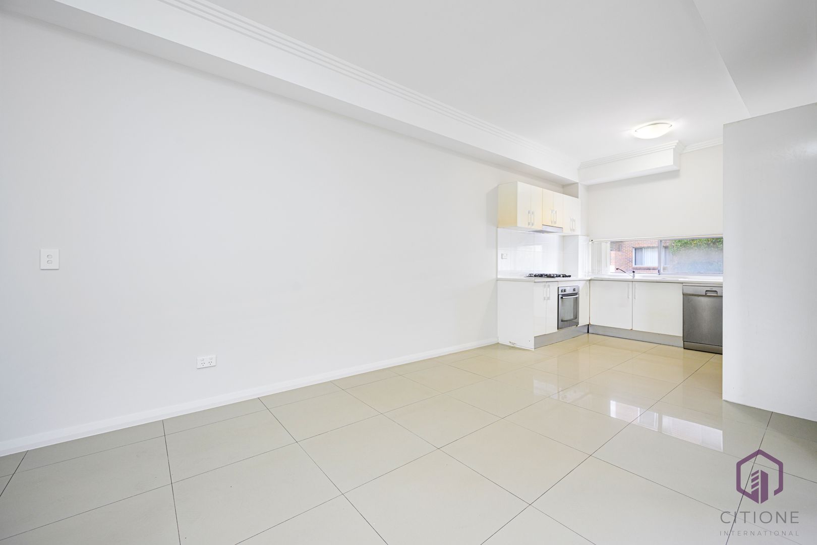 11/24 Lachlan Street, Liverpool NSW 2170, Image 2