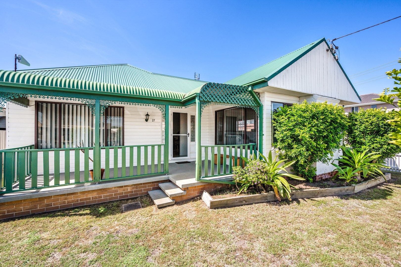 27 Maneela Street, Blacksmiths NSW 2281, Image 0