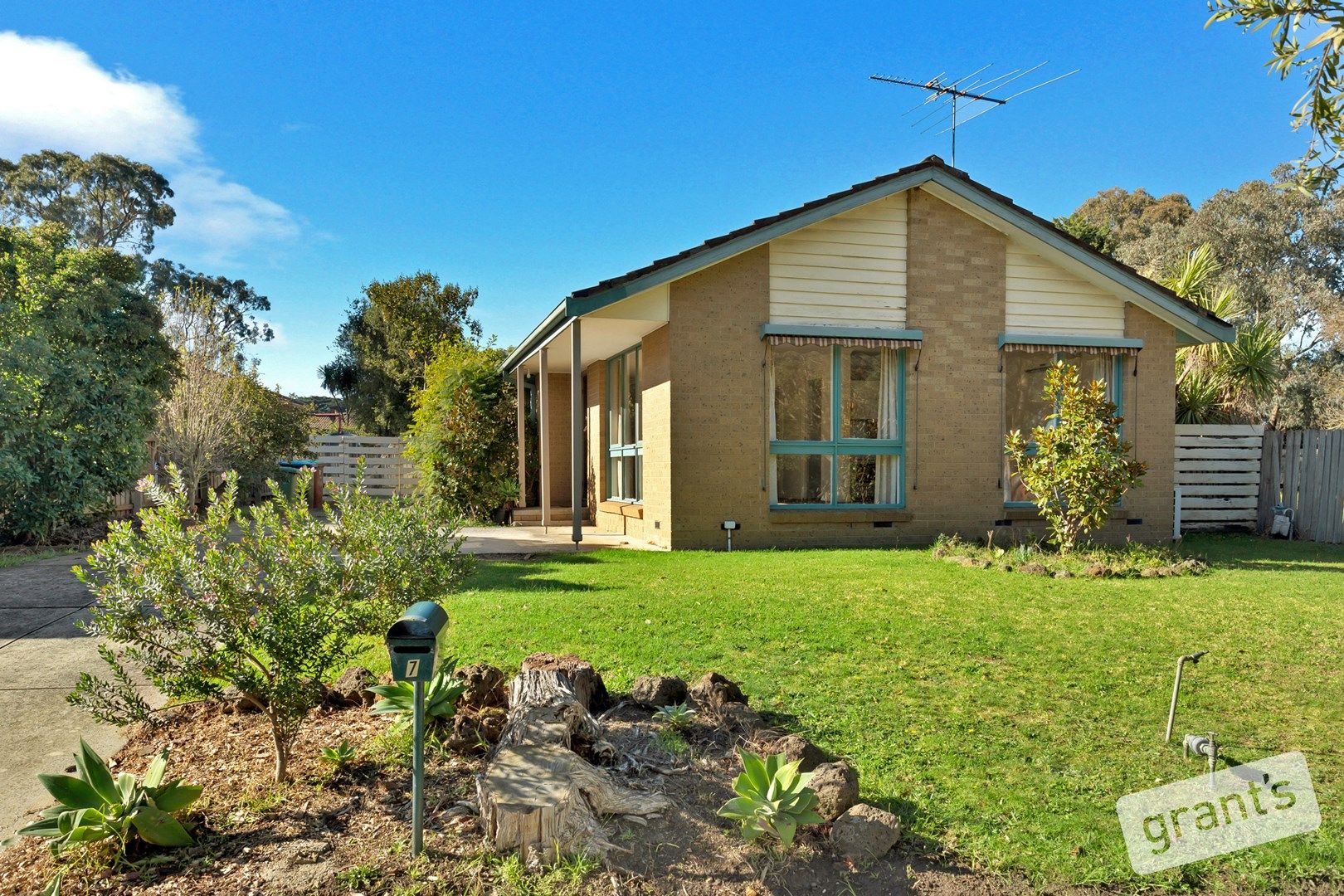 7 Carluke Close, Berwick VIC 3806, Image 0