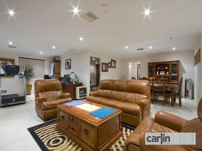 29 Parkfield Boulevard, Bertram WA 6167, Image 2