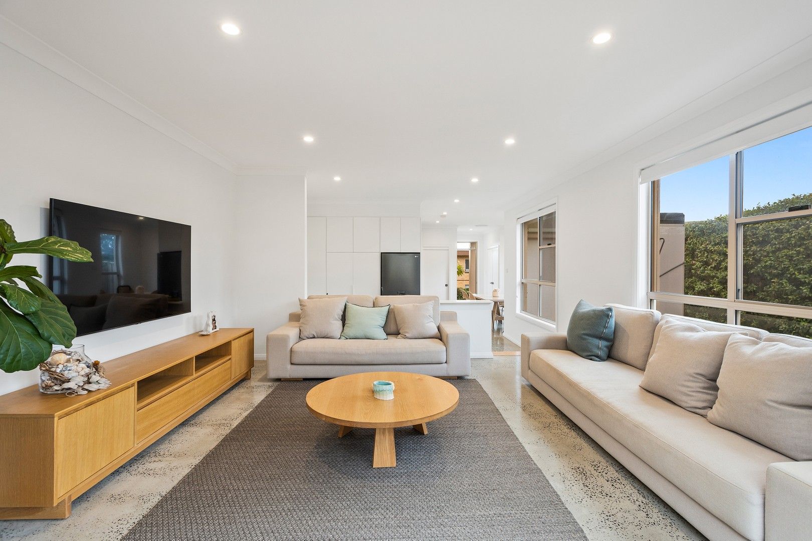 3 bedrooms Townhouse in 86 B Grey Street KEIRAVILLE NSW, 2500