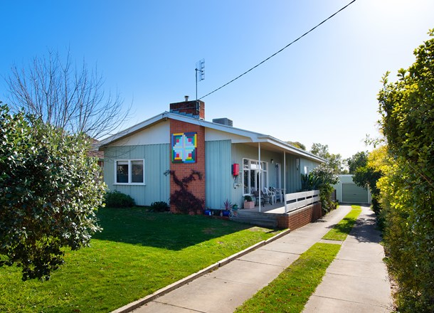 31 Lawrence Street, Castlemaine VIC 3450