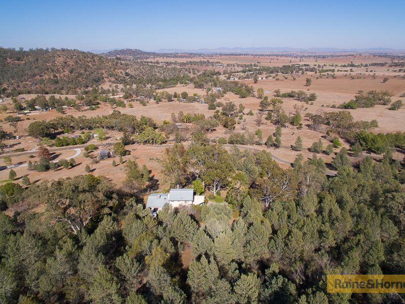 76 Stirling Road, Tamworth NSW 2340 | Do   main