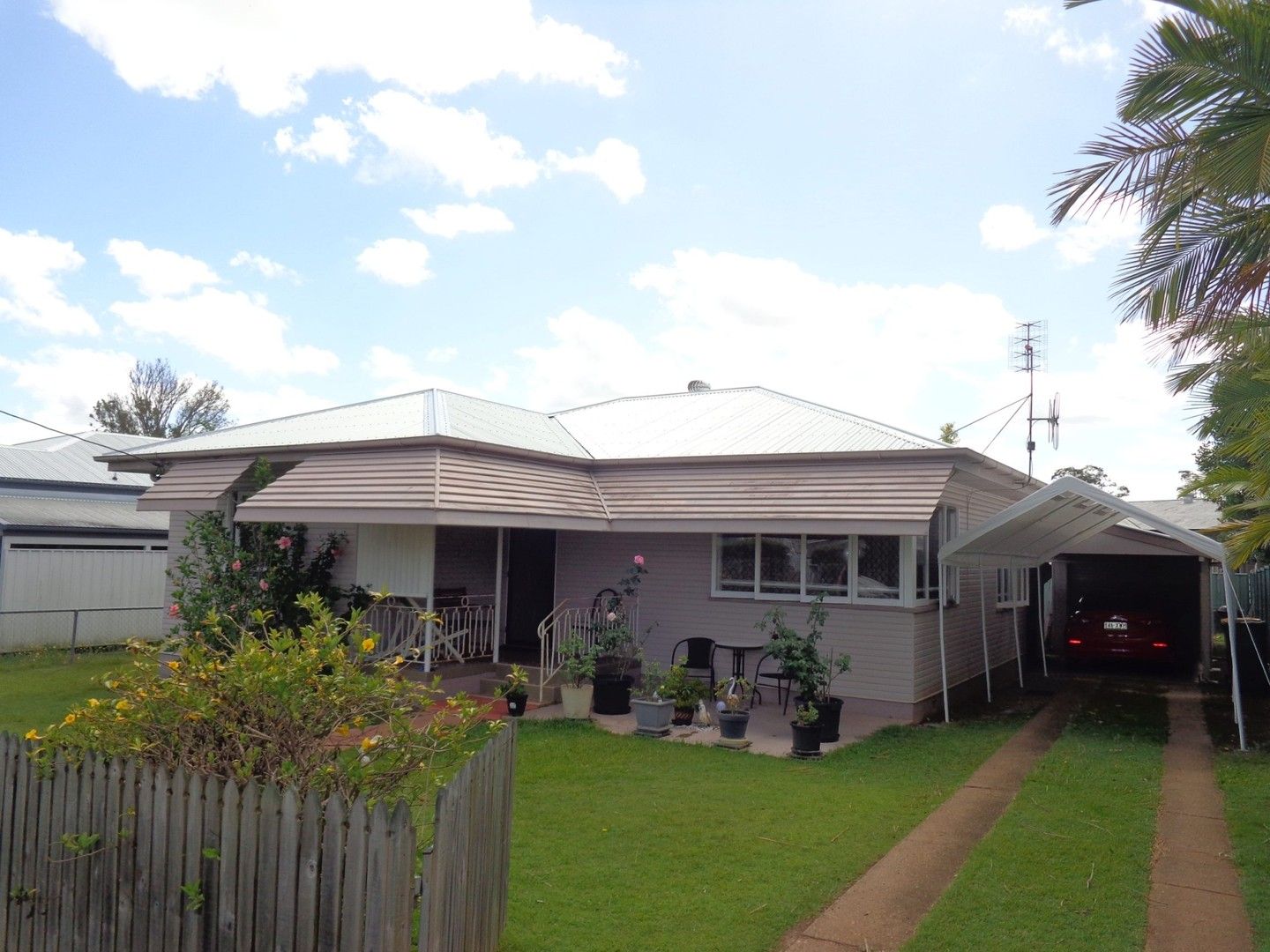 2 bedrooms House in 11 Dalglish Street MARYBOROUGH QLD, 4650