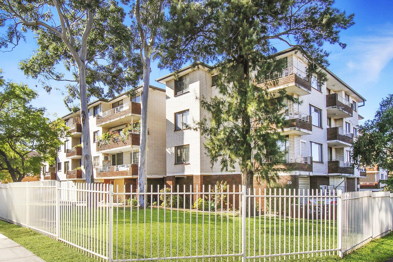 2 bedrooms Apartment / Unit / Flat in 35/35-39 York Street FAIRFIELD NSW, 2165