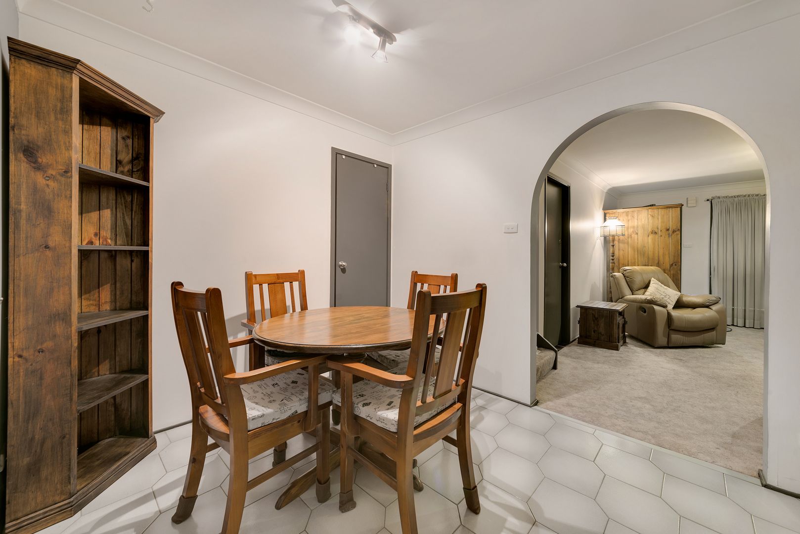 1/25 Porter Street, Minto NSW 2566, Image 2