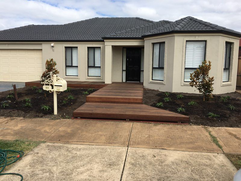4 bedrooms House in 11 Richardson Court CAROLINE SPRINGS VIC, 3023