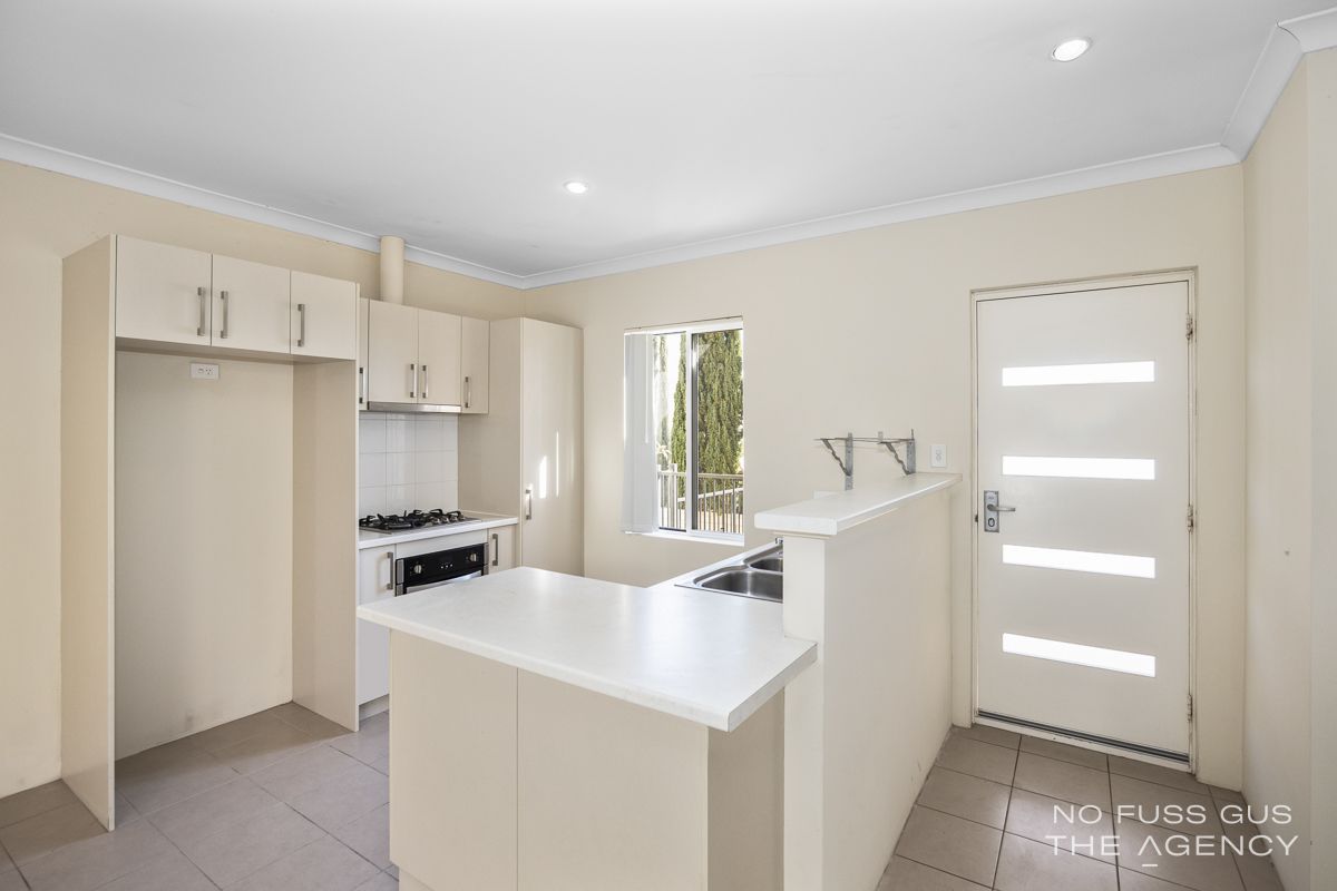 11/160 Celebration Boulevard, Clarkson WA 6030, Image 2