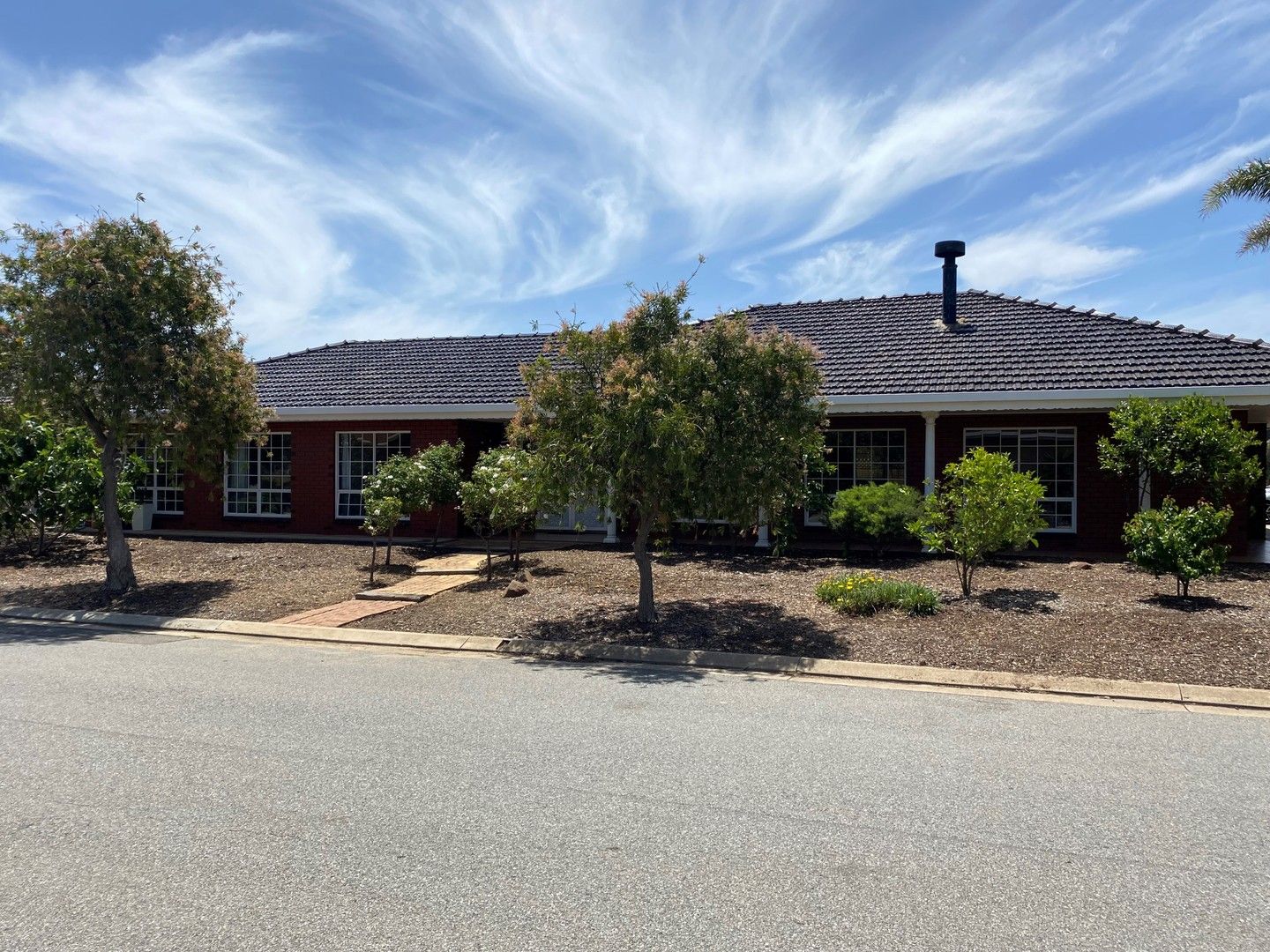 4 bedrooms House in 19 Lochside Dr WEST LAKES SA, 5021