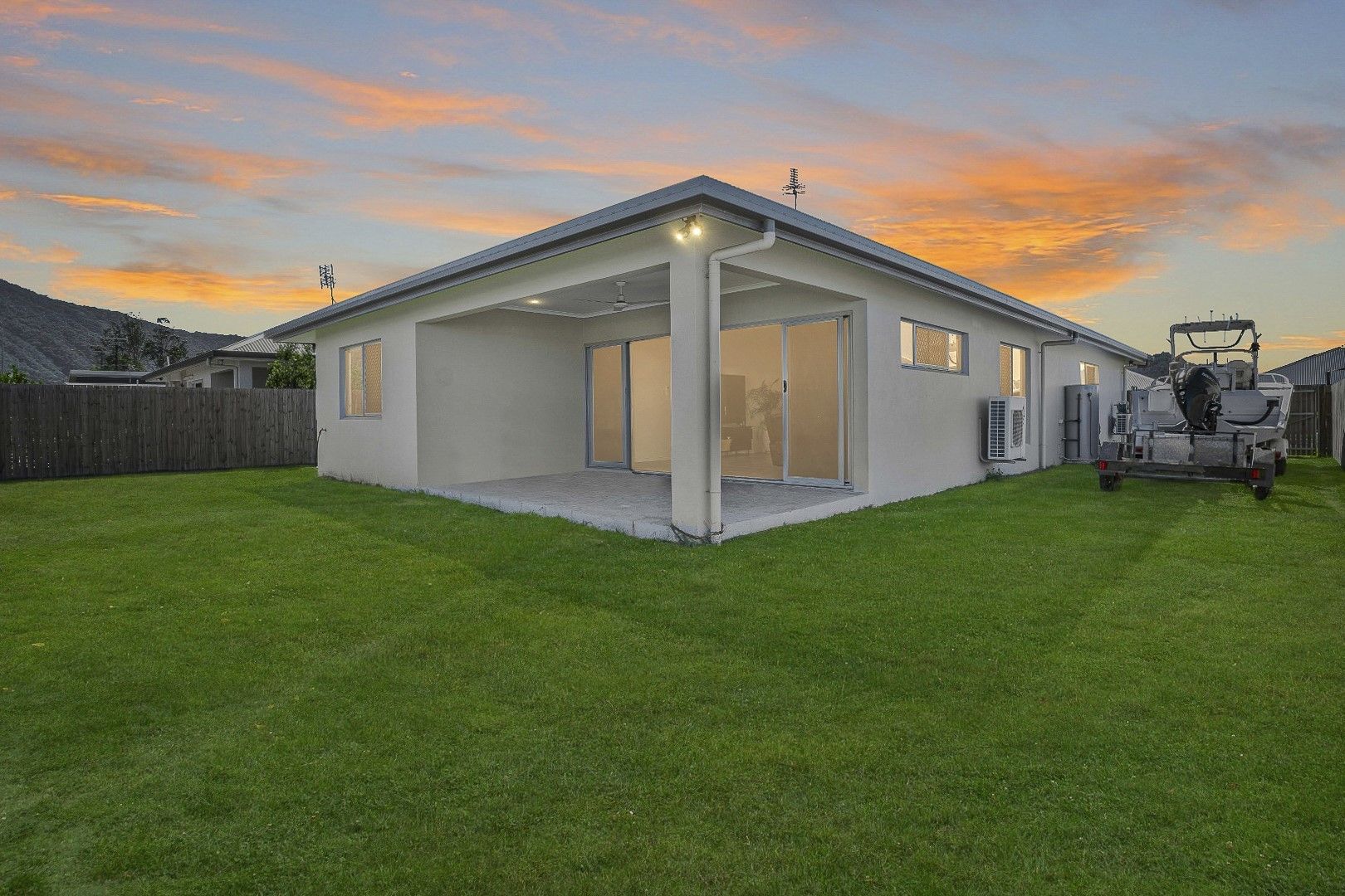 100 Flagstone Terrace, Smithfield QLD 4878, Image 1