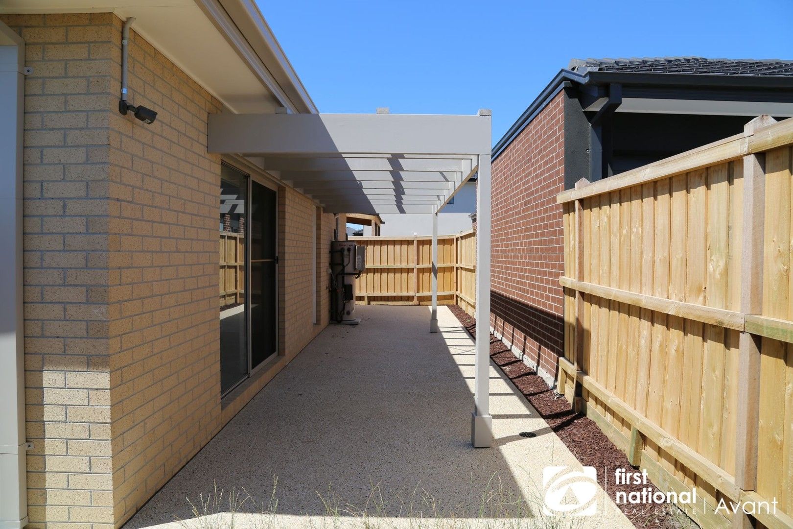 2 bedrooms Apartment / Unit / Flat in 2/185 Morison Road CRANBOURNE EAST VIC, 3977