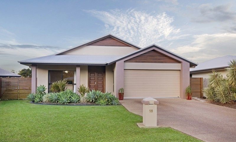 4 bedrooms House in 18 Bluff Street BUSHLAND BEACH QLD, 4818