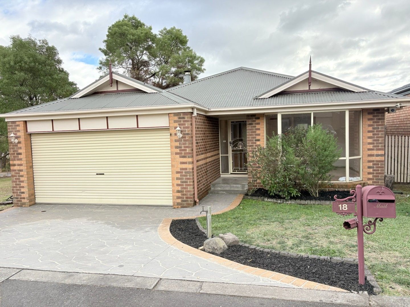 3 bedrooms House in 18 Latrobe Court CROYDON HILLS VIC, 3136