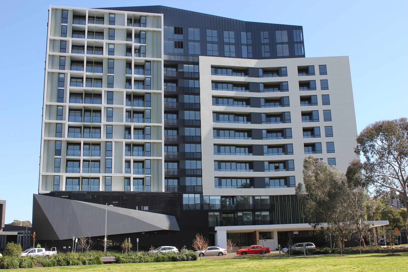 2 bedrooms Apartment / Unit / Flat in 615/91 Galada Avenue PARKVILLE VIC, 3052