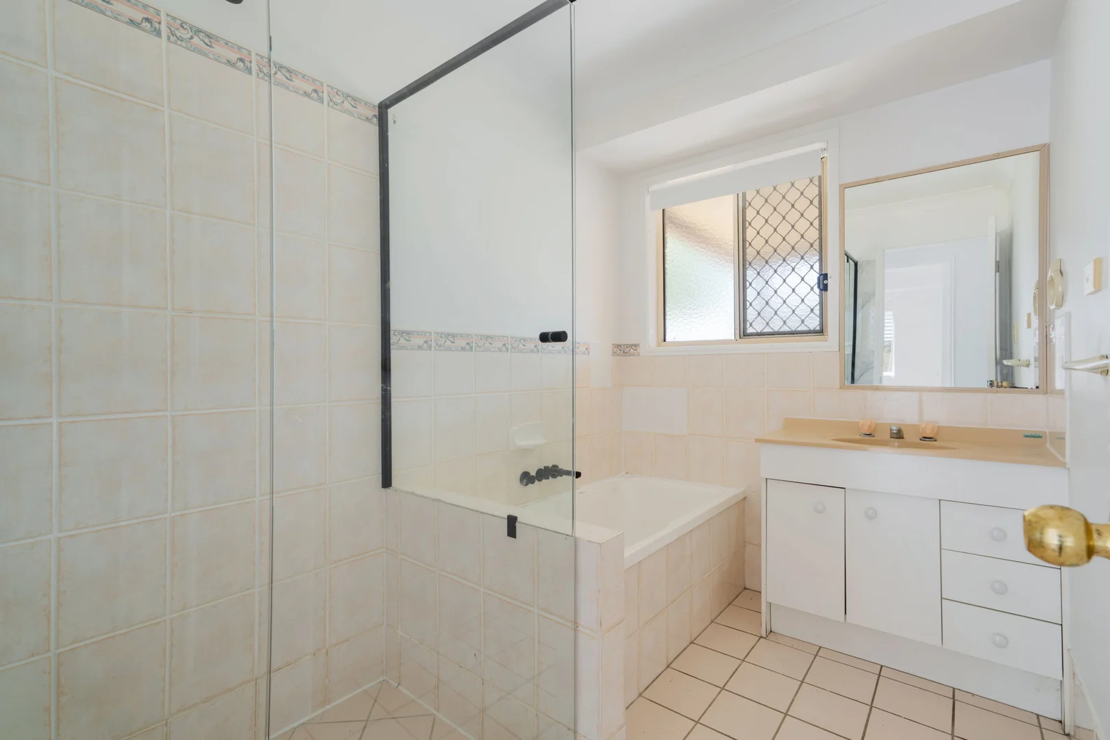 Additional image 13 of 23 Lake Amaroo Court, Logan Reserve QLD 4133