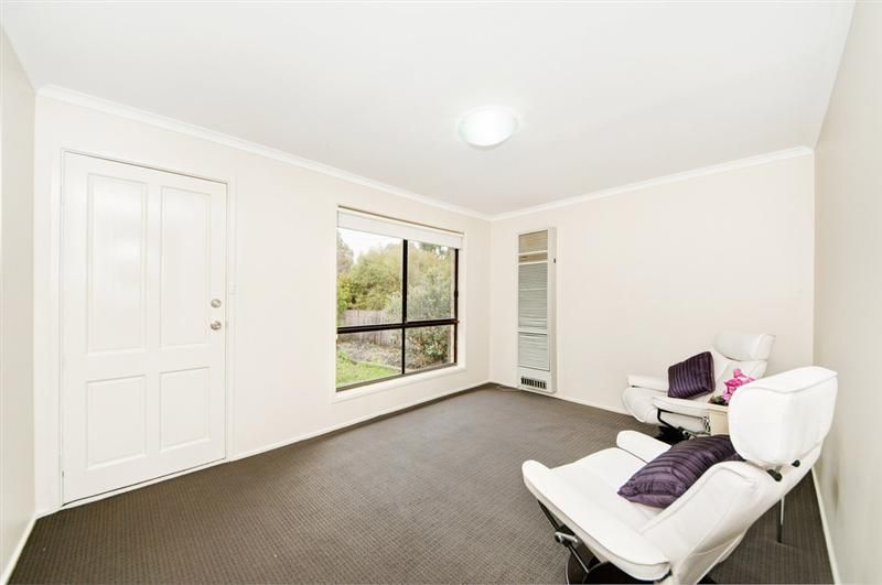 65A and 65B Pennington Crescent, CALWELL ACT 2905, Image 2