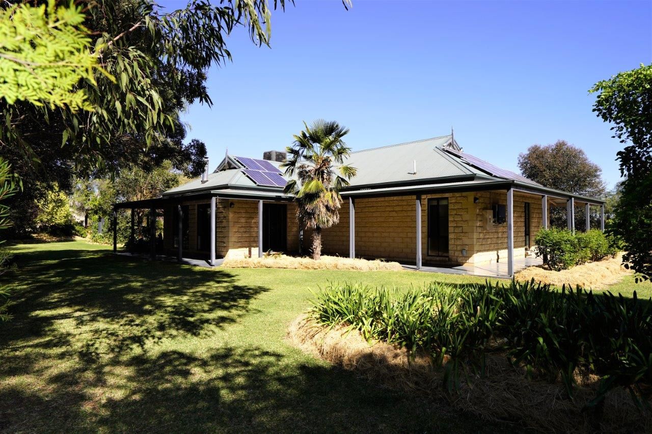 86 Curran Road, Yenda NSW 2681, Image 2